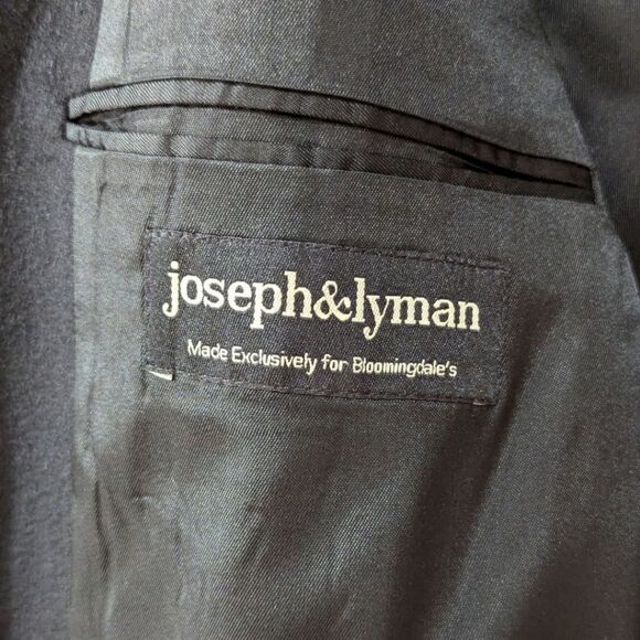Bloomingdale's Joseph & Lyman 100% Cashmere Two button Blazer in Black Size 46R - Picture 6 of 7
